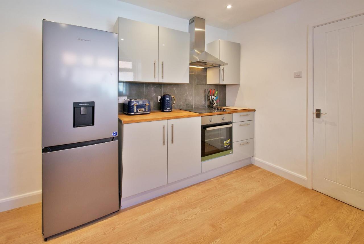 Ideal Abode Leonard Chester Luaran gambar